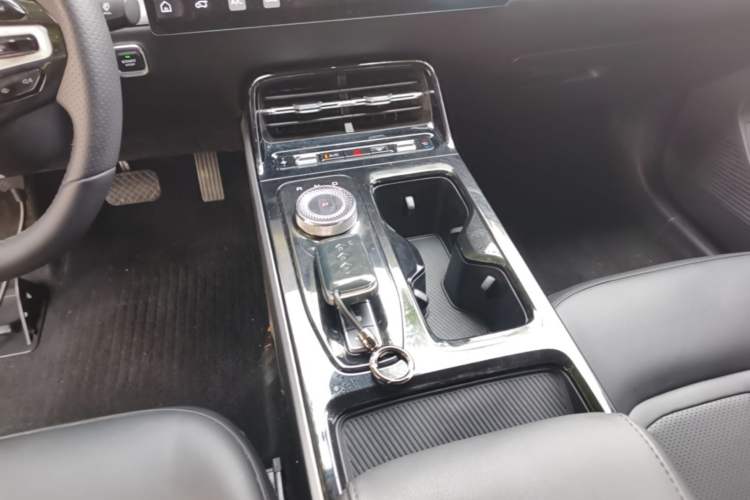 Used Wuling Xingguang 2024 Co-Creation Edition 510 Advanced Model Gear Lever
