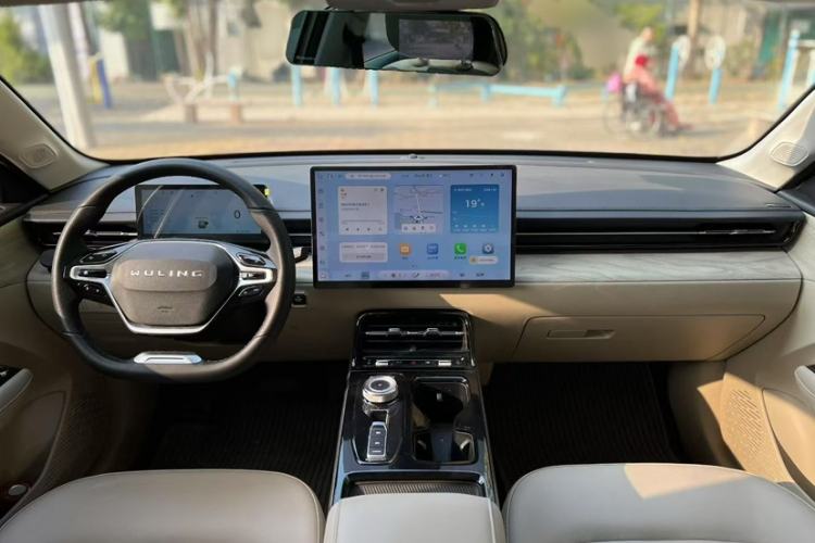 Used Wuling Xingguang 2024 Co-Creation Edition 510 Advanced Model Interior 1