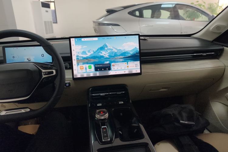 Used Wuling Xingguang 2024 Co-Creation Edition 510 Advanced Model Interior 2