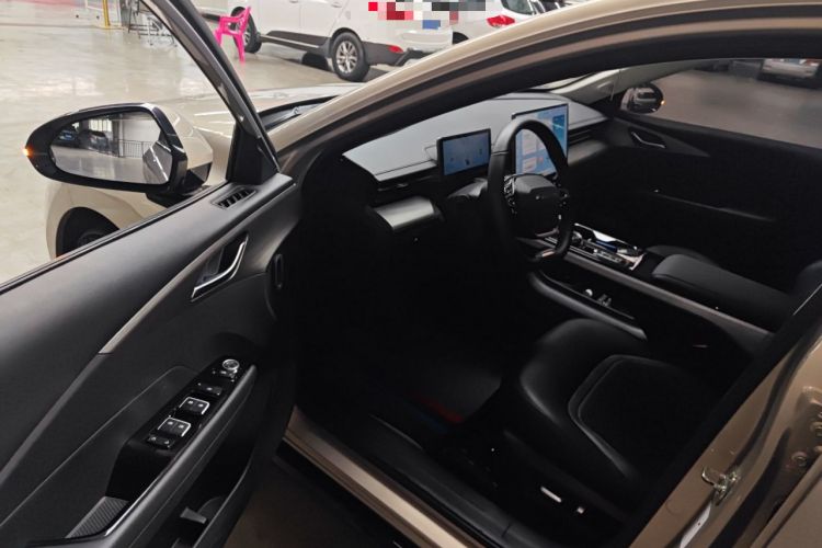 Used Wuling Xingguang 2024 Co-Creation Edition 510 Advanced Model Interior 3