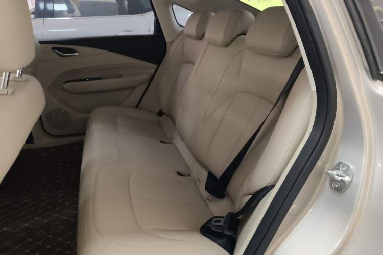 Used Wuling Xingguang 2024 Co-Creation Edition 510 Advanced Model Interior 4