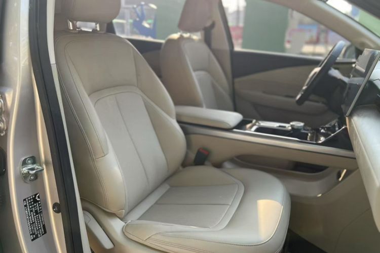 Used Wuling Xingguang 2024 Co-Creation Edition 510 Advanced Model Interior 5
