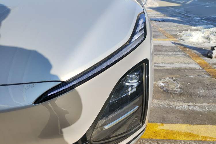 Used Wuling Xingguang 2024 Co-Creation Edition 510 Advanced Model Left Front Headlight