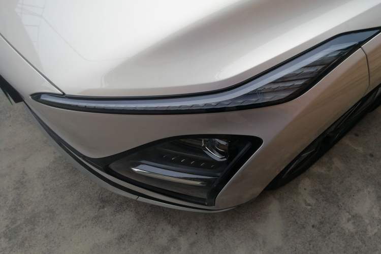 Used Wuling Xingguang 2024 Co-Creation Edition 510 Advanced Model Left Front Headlight