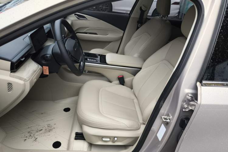 Used Wuling Xingguang 2024 Co-Creation Edition 510 Advanced Model Left Front Seat