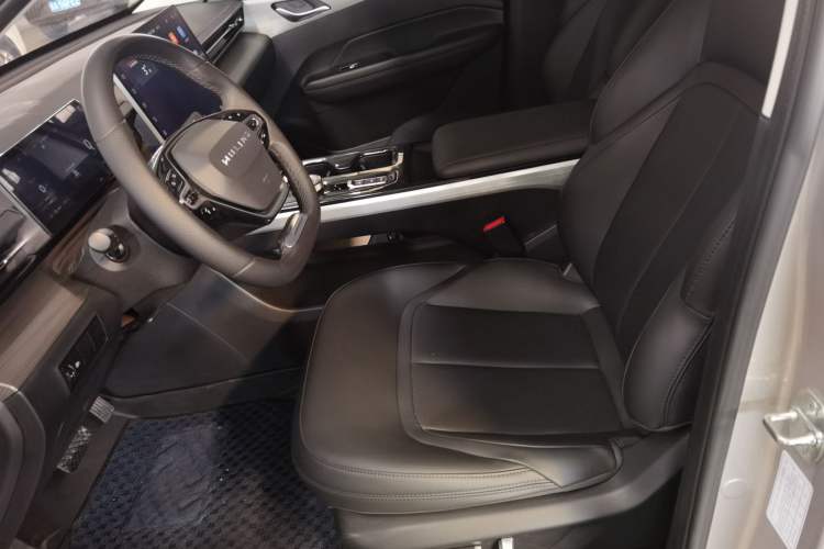 Used Wuling Xingguang 2024 Co-Creation Edition 510 Advanced Model Left Front Seat