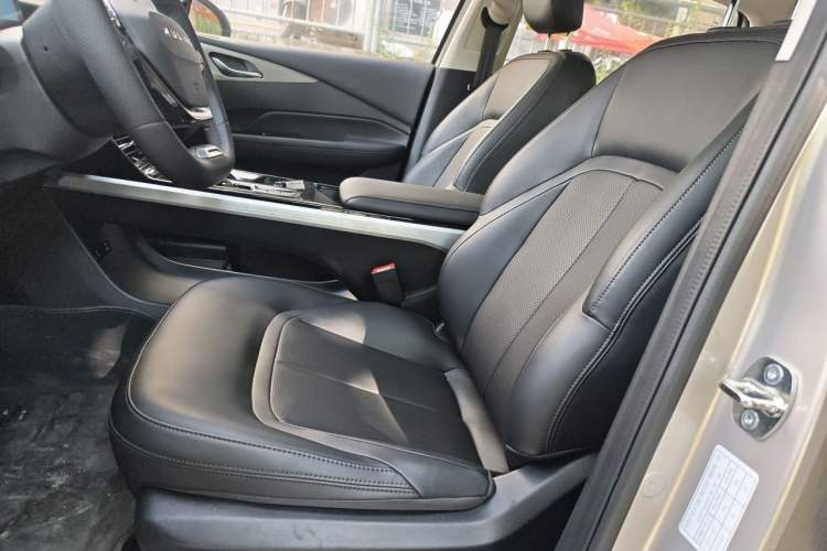 Used Wuling Xingguang 2024 Co-Creation Edition 510 Advanced Model Left Front Seat