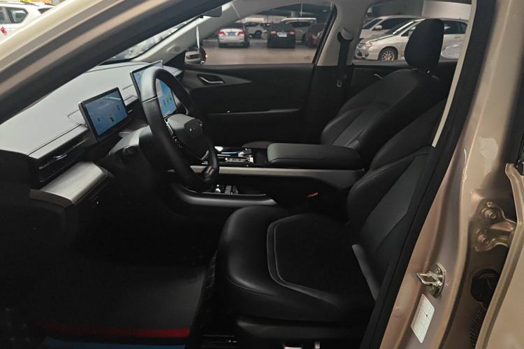 Used Wuling Xingguang 2024 Co-Creation Edition 510 Advanced Model Left Front Seat
