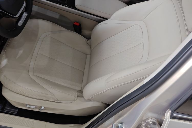 Used Wuling Xingguang 2024 Co-Creation Edition 510 Advanced Model Left Front Seat