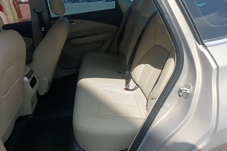 Used Wuling Xingguang 2024 Co-Creation Edition 510 Advanced Model Left Rear Seat