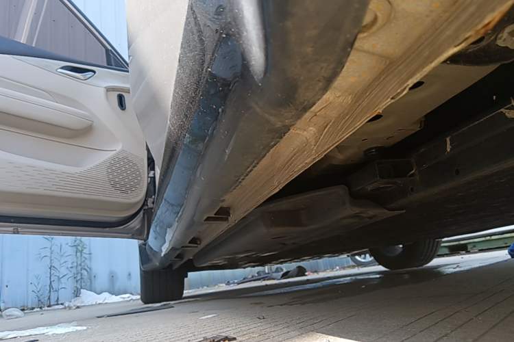 Used Wuling Xingguang 2024 Co-Creation Edition 510 Advanced Model Left Side Sill