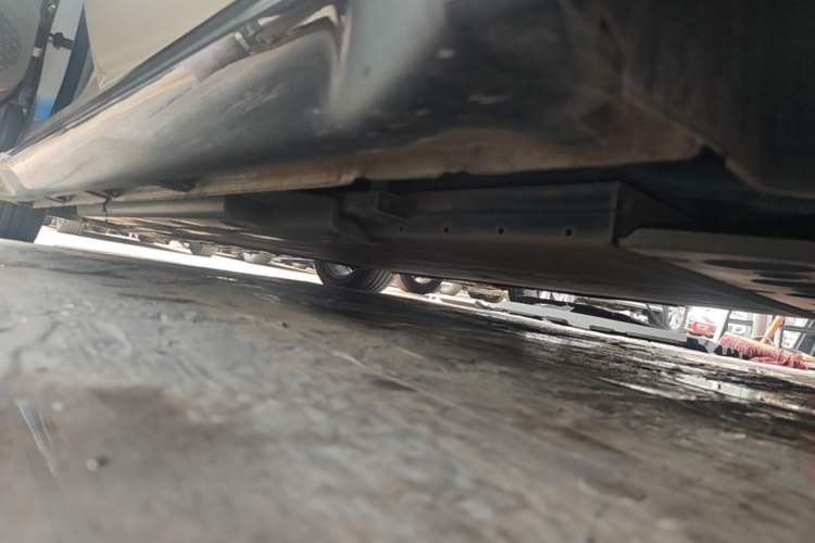 Used Wuling Xingguang 2024 Co-Creation Edition 510 Advanced Model Left Side Sill