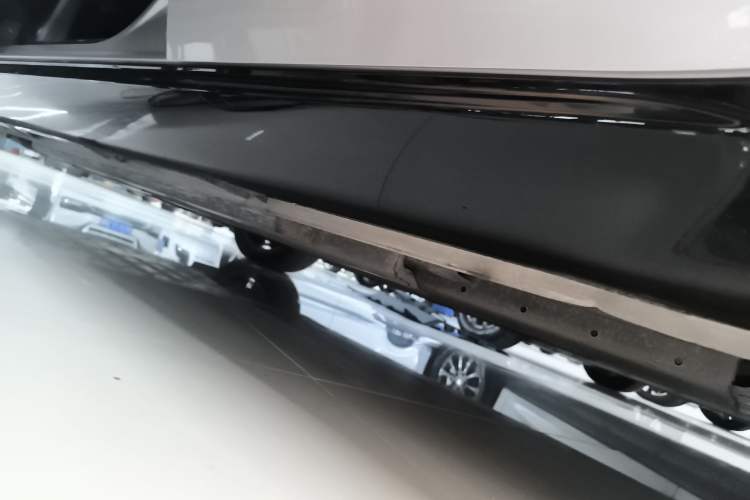 Used Wuling Xingguang 2024 Co-Creation Edition 510 Advanced Model Left Side Sill