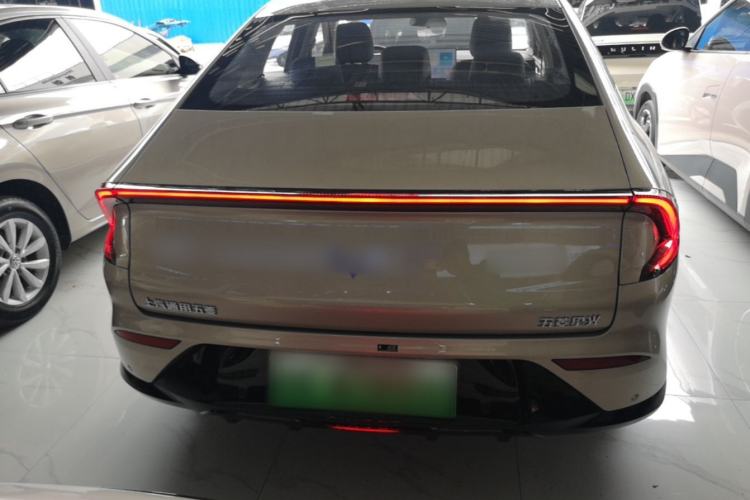 Used Wuling Xingguang 2024 Co-Creation Edition 510 Advanced Model Rear