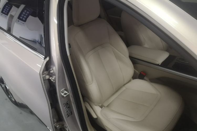 Used Wuling Xingguang 2024 Co-Creation Edition 510 Advanced Model Right Front Seat