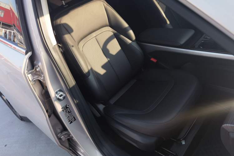Used Wuling Xingguang 2024 Co-Creation Edition 510 Advanced Model Right Front Seat