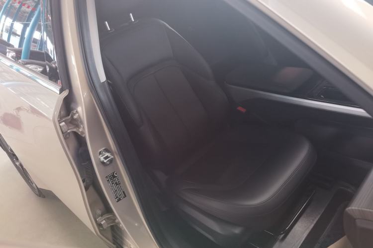 Used Wuling Xingguang 2024 Co-Creation Edition 510 Advanced Model Right Front Seat