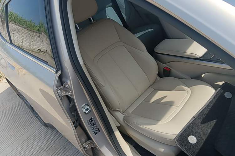 Used Wuling Xingguang 2024 Co-Creation Edition 510 Advanced Model Right Front Seat