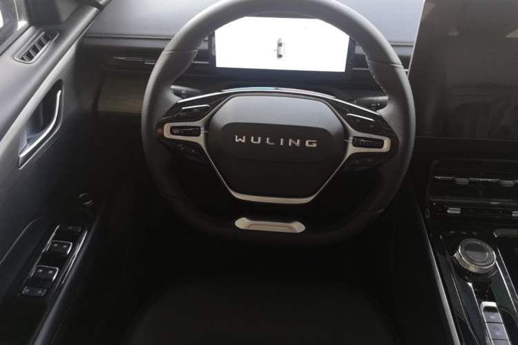 Used Wuling Xingguang 2024 Co-Creation Edition 510 Advanced Model Steering Wheel