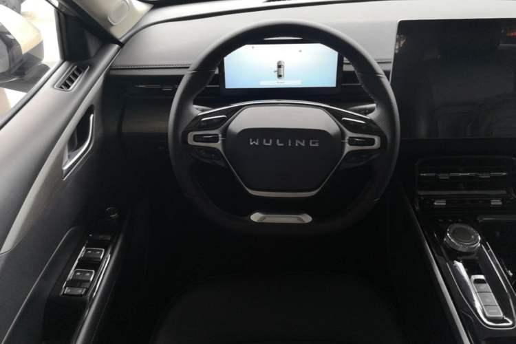 Used Wuling Xingguang 2024 Co-Creation Edition 510 Advanced Model Steering Wheel
