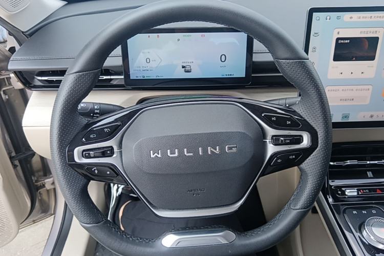 Used Wuling Xingguang 2024 Co-Creation Edition 510 Advanced Model Steering Wheel