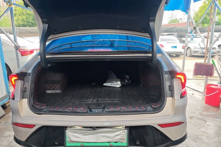 Used Wuling Xingguang 2024 Co-Creation Edition 510 Advanced Model Trunk