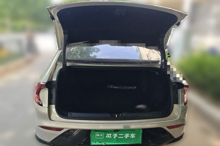 Used Wuling Xingguang 2024 Co-Creation Edition 510 Advanced Model Trunk