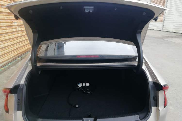 Used Wuling Xingguang 2024 Co-Creation Edition 510 Advanced Model Trunk