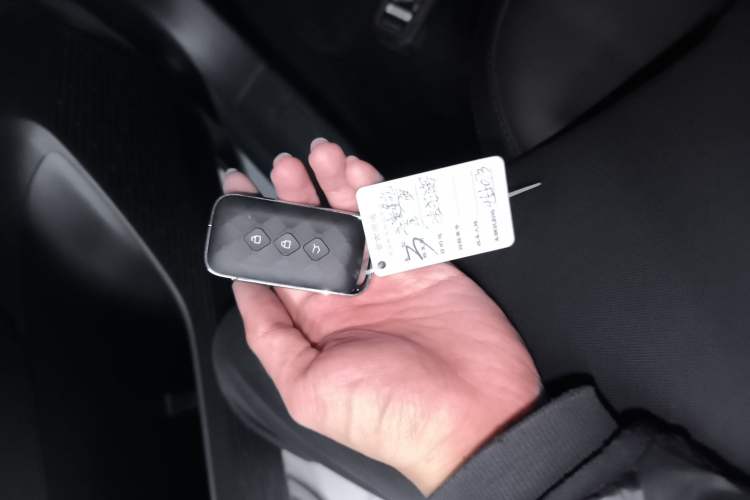 Used Wuling Xingguang 2024 Co-Creation Edition 510 Advanced Model Vehicle Key