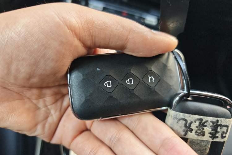 Used Wuling Xingguang 2024 Co-Creation Edition 510 Advanced Model Vehicle Key