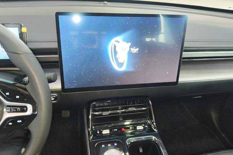 Used Wuling Xingguang 2024 Co-Creation Edition 510 Advanced Model Audio And AC Panel