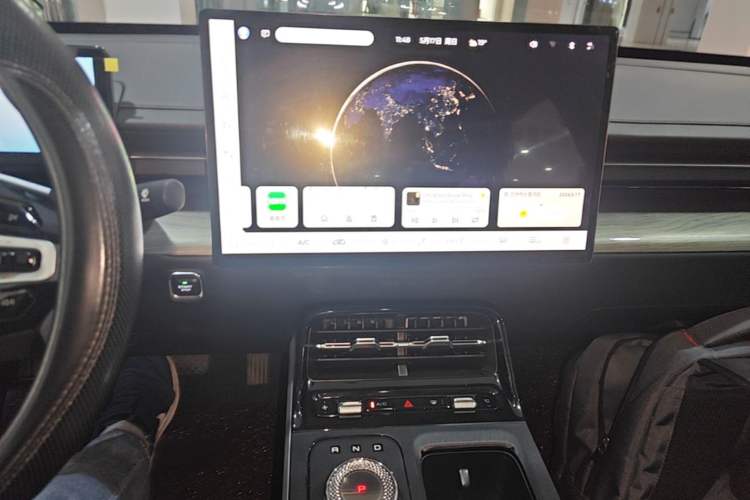 Used Wuling Xingguang 2024 Co-Creation Edition 510 Advanced Model Audio And AC Panel