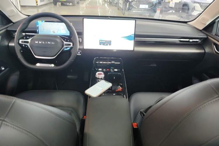 Used Wuling Xingguang 2024 Co-Creation Edition 510 Advanced Model Center Console