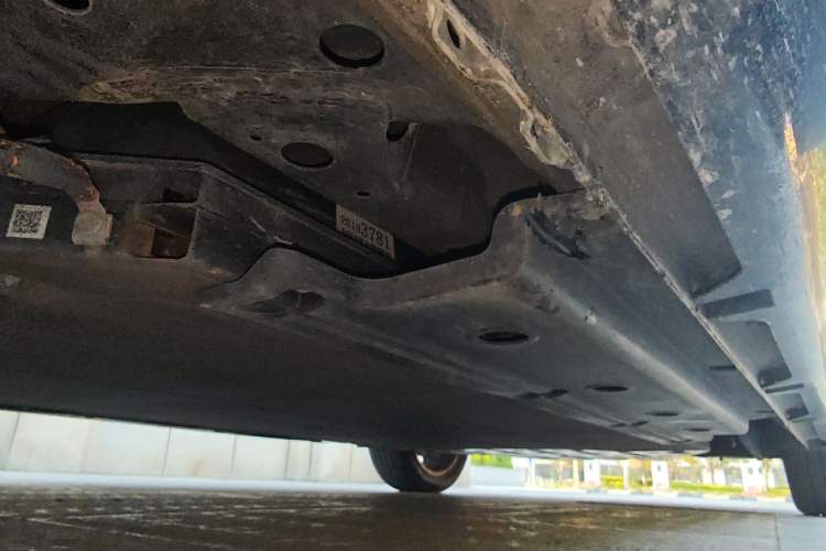 Used Wuling Xingguang 2024 Co-Creation Edition 510 Advanced Model Chassis Front Left