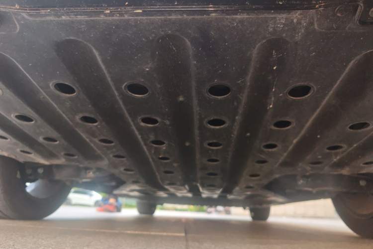Used Wuling Xingguang 2024 Co-Creation Edition 510 Advanced Model Chassis Rear