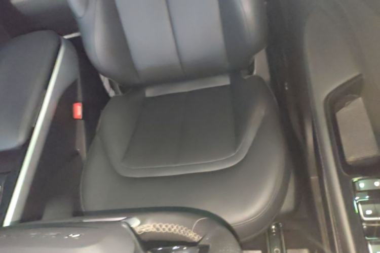Used Wuling Xingguang 2024 Co-Creation Edition 510 Advanced Model Driver Seat