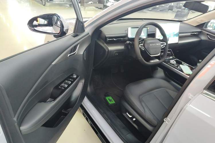 Used Wuling Xingguang 2024 Co-Creation Edition 510 Advanced Model Driver Seat