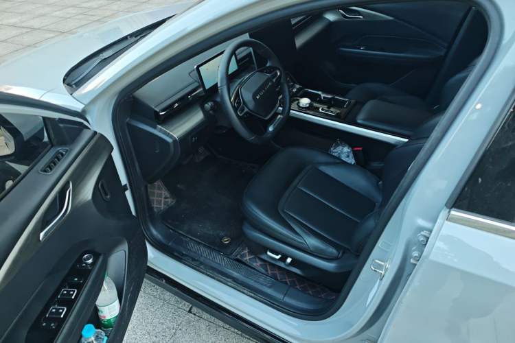 Used Wuling Xingguang 2024 Co-Creation Edition 510 Advanced Model Driver Seat