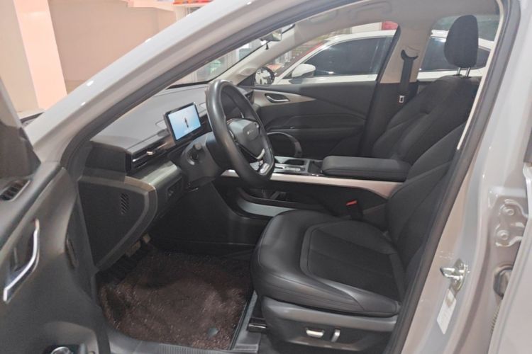 Used Wuling Xingguang 2024 Co-Creation Edition 510 Advanced Model Driver Seat
