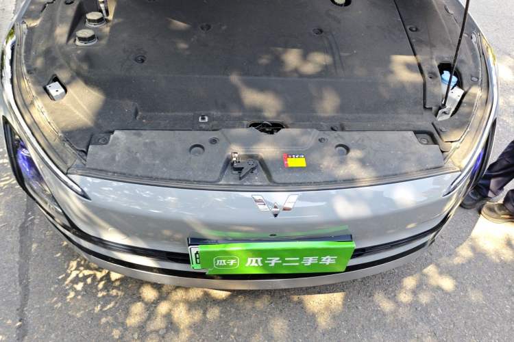 Used Wuling Xingguang 2024 Co-Creation Edition 510 Advanced Model Engine Bay