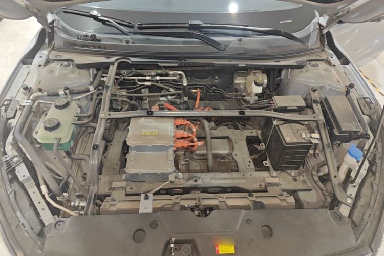 Used Wuling Xingguang 2024 Co-Creation Edition 510 Advanced Model Engine Bay