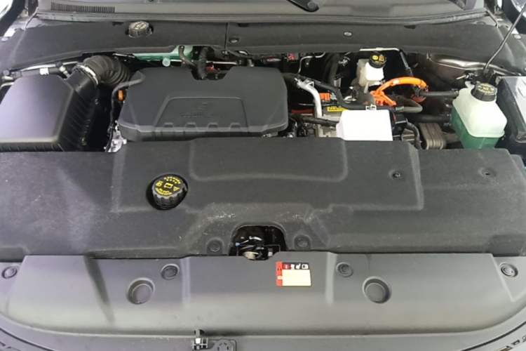 Used Wuling Xingguang 2024 Co-creation Edition 150 Standard Model Engine Bay