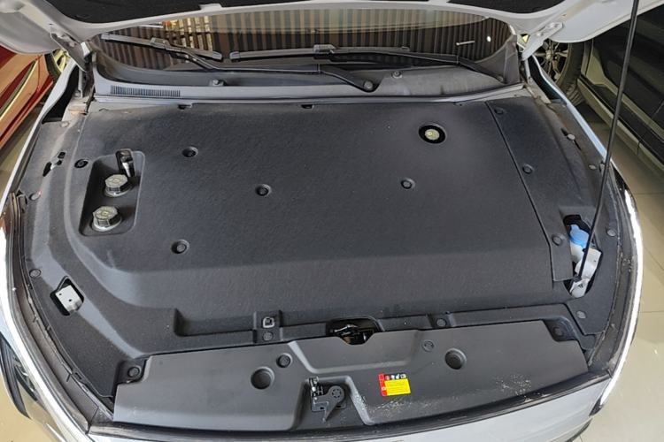 Used Wuling Xingguang 2024 Co-Creation Edition 510 Advanced Model Engine Bay