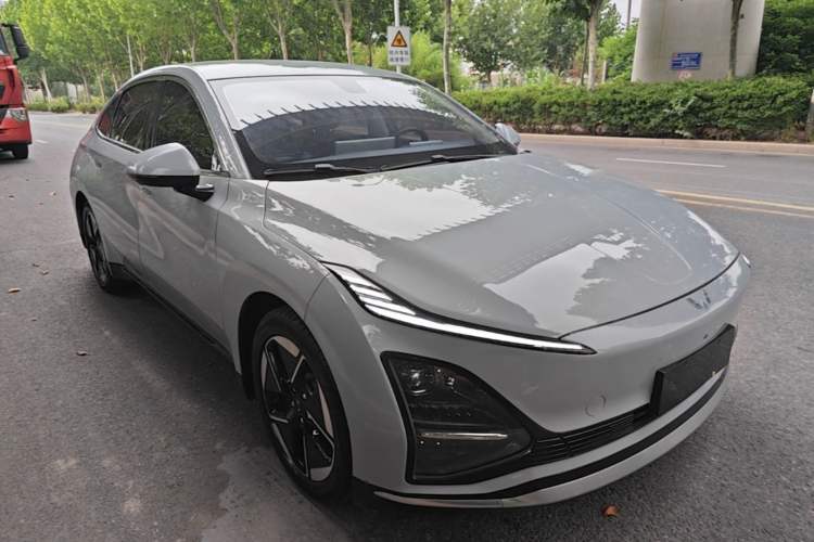 Used Wuling Xingguang 2024 Co-Creation Edition 510 Advanced Model Exterior 1