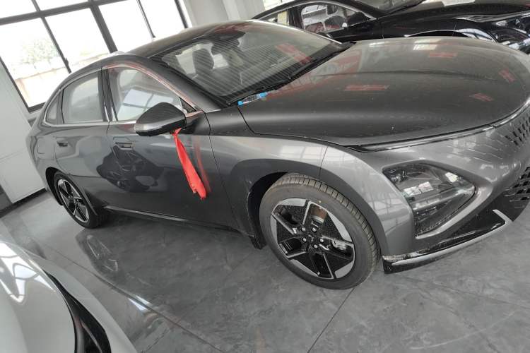 Used Wuling Xingguang 2024 Co-Creation Edition 150 Advanced Model Exterior 2