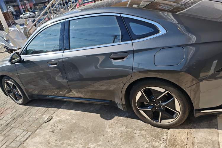 Used Wuling Xingguang 2024 Co-Creation Edition 150 Advanced Model Exterior 3