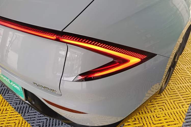 Used Wuling Xingguang 2024 Co-Creation Edition 510 Advanced Model Exterior 3