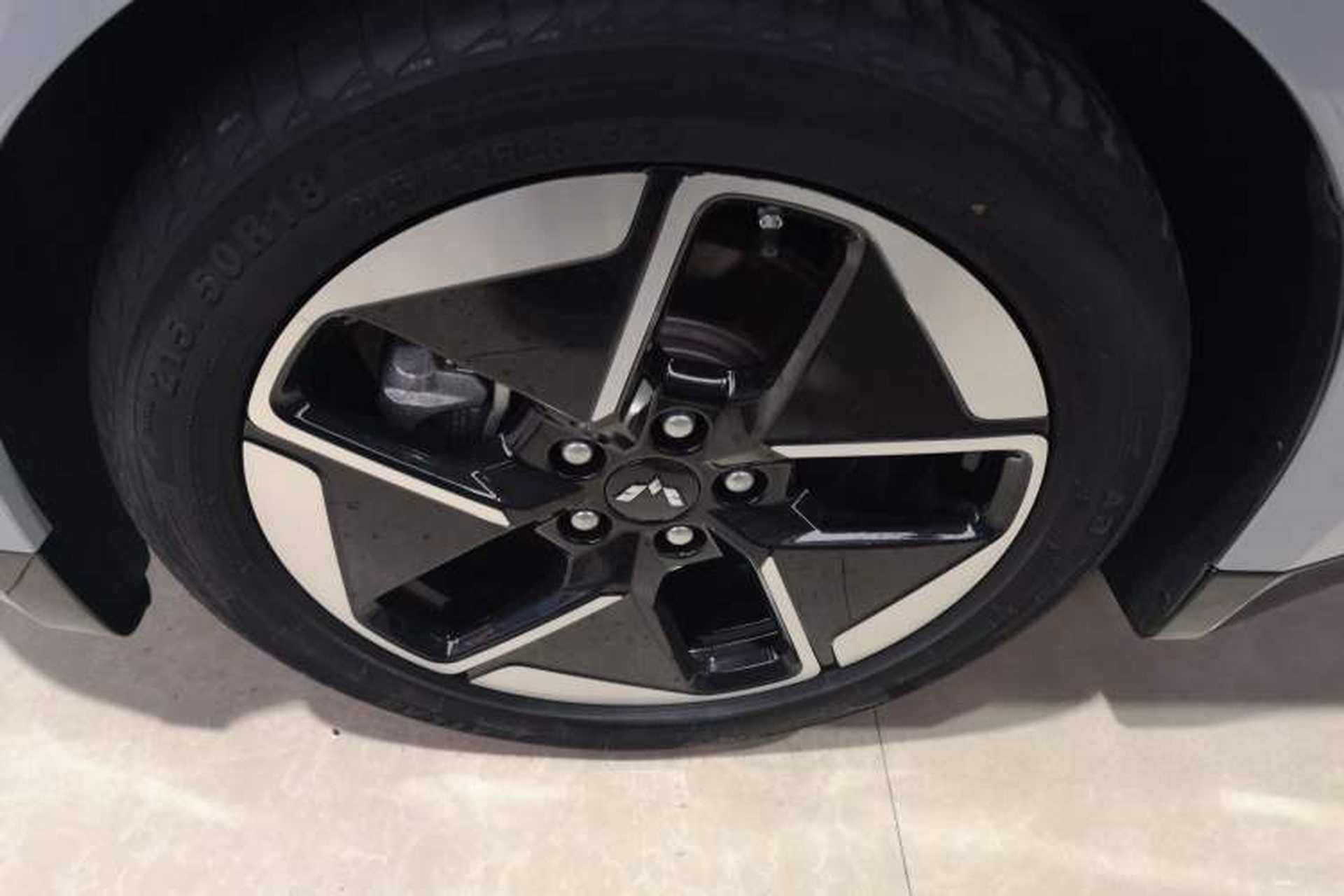 Used Wuling Xingguang 2024 Co-Creation Edition 510 Advanced Model Exterior 4
