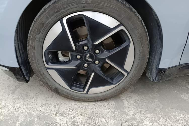 Used Wuling Xingguang 2024 Co-Creation Edition 510 Advanced Model Exterior 4