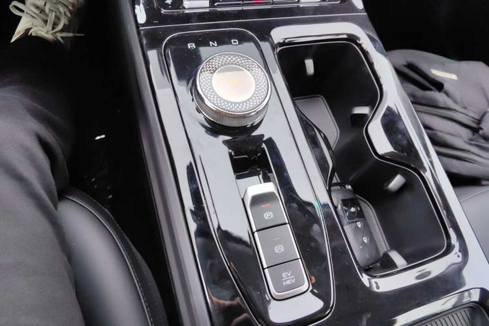 Used Wuling Xingguang 2024 Co-creation Edition 150 Standard Model Gear Lever